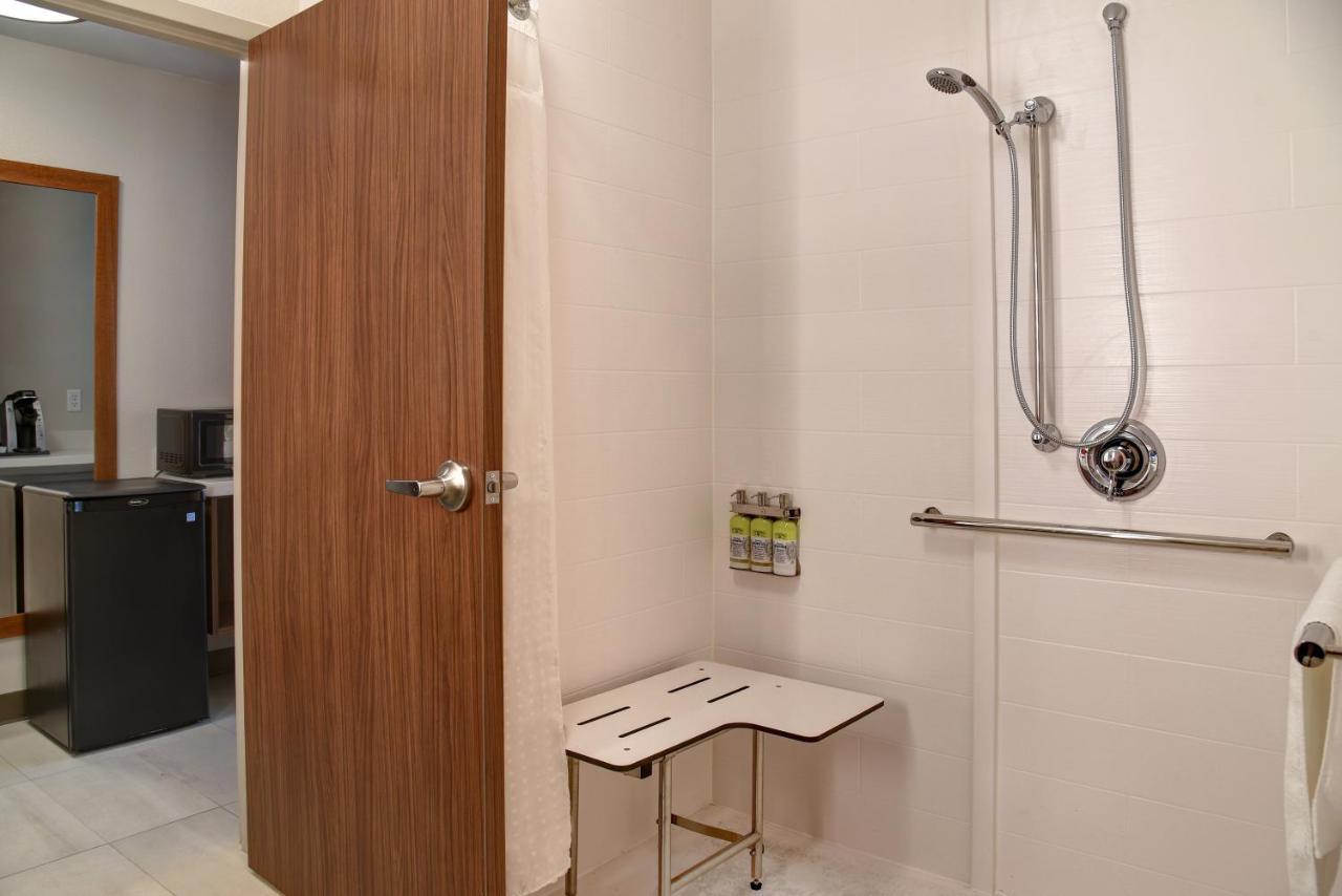 Holiday Inn Express & Suites - Ottawa By Ihg Экстерьер фото